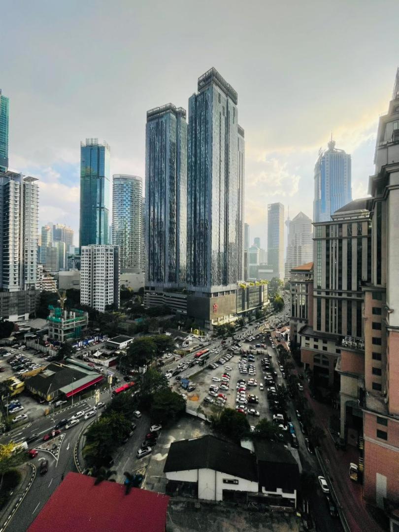 Scarletz Suites Twin Tower Klcc Kuala Lumpur By Okidoki المظهر الخارجي الصورة