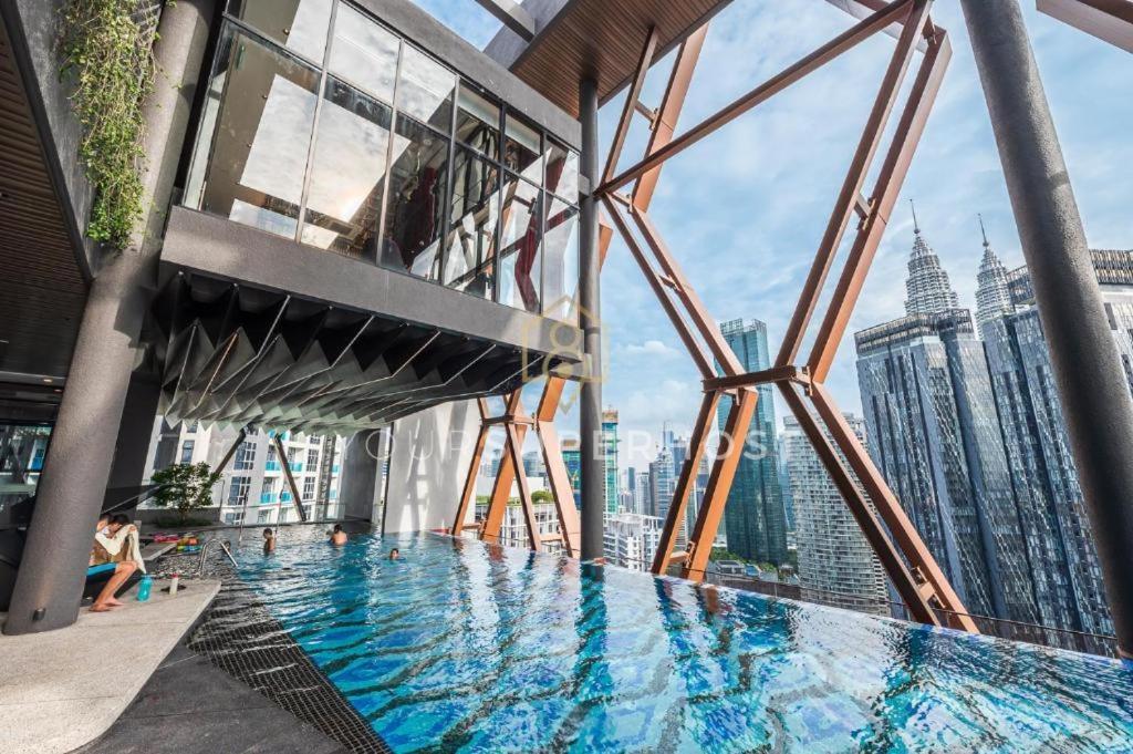 Scarletz Suites Twin Tower Klcc Kuala Lumpur By Okidoki المظهر الخارجي الصورة